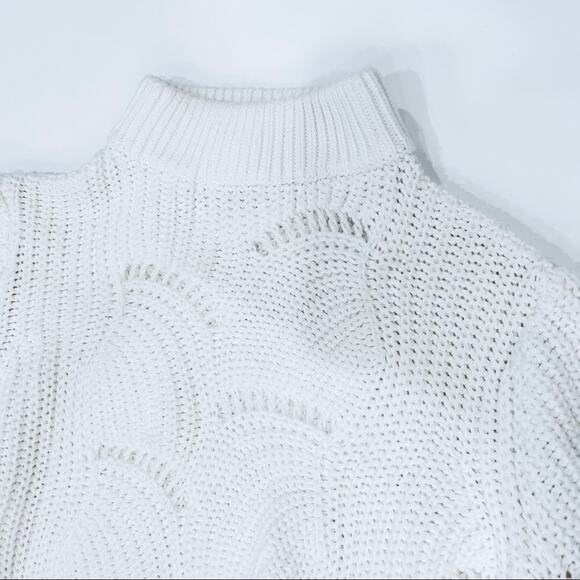 525 America High Neck Scalloped Knit Sweater Size Small in White - Picture 5 of 8